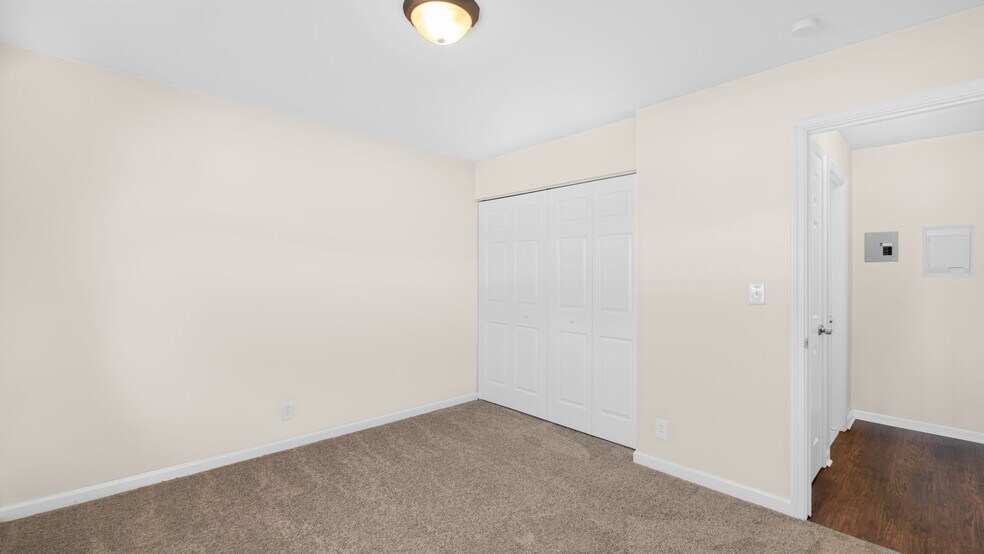 More Photos Of 1480 Parkwood Ave, Ypsilanti Apartments For Sale