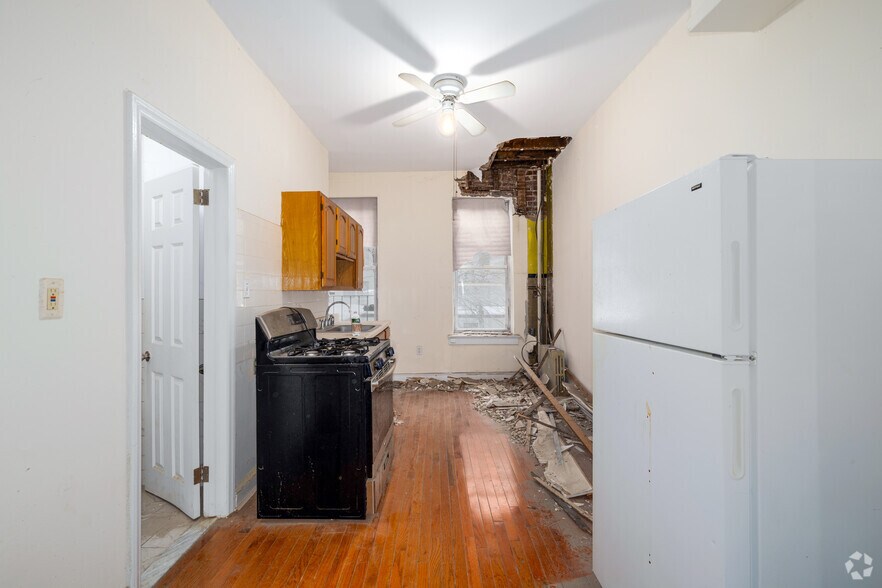 More Photos Of 106 Willow Ave, Hoboken Apartments For Sale