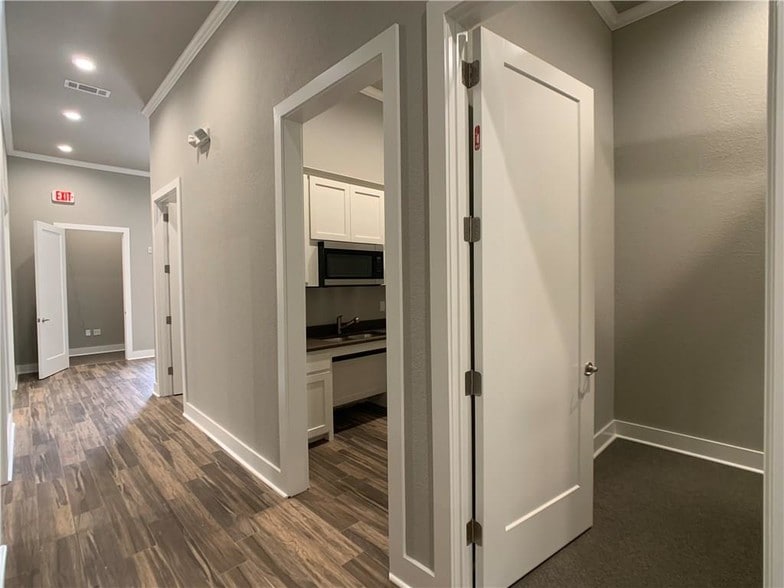 More Photos Of 5899 Preston Rd, Frisco Office For Sale