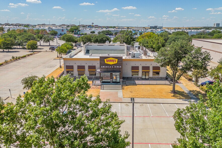 More Photos Of 2655 E Grapevine Mills Cir, Grapevine Restaurant For Sale