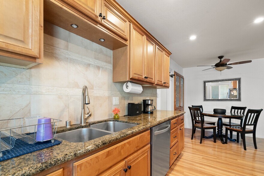 More Photos Of 420 Capitola Road Ext, Santa Cruz Apartments For Sale