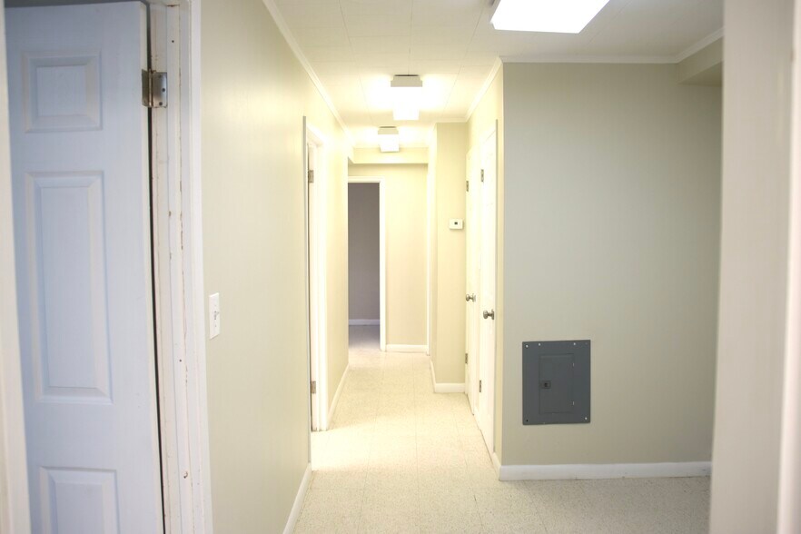 More Photos Of 2975 Waterbury Ave, Bronx Apartments For Lease