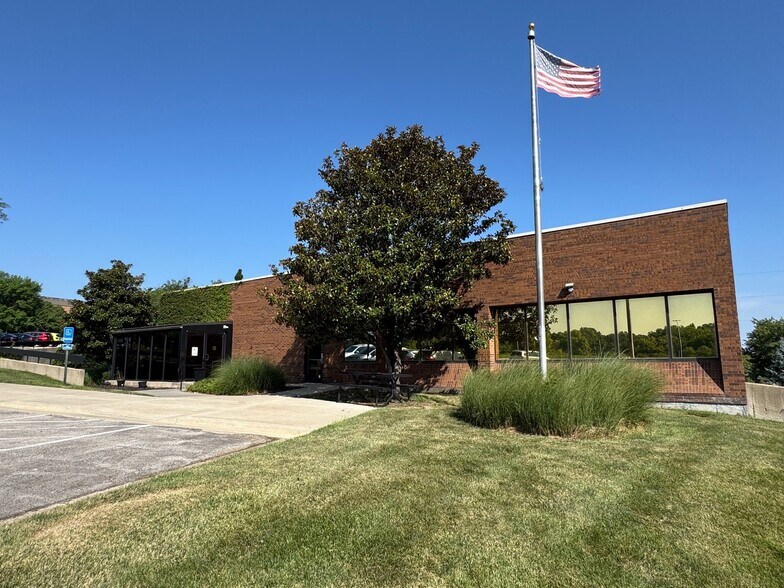 More Photos Of 4370 W 109th St, Overland Park Office For Lease