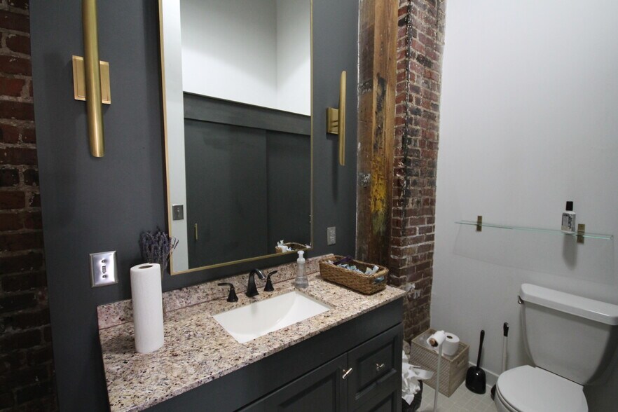 More Photos Of 887 W Marietta St NW, Atlanta Loft Creative Space For Lease