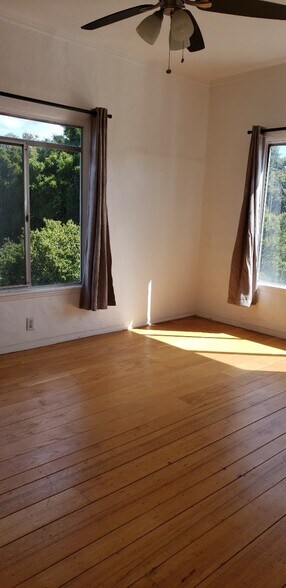 More Photos Of 1458 E 33rd St, Oakland Apartments For Sale