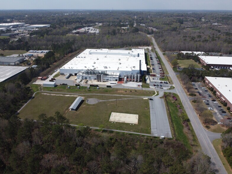 More Photos Of 1101 Jeter Ave, Opelika Manufacturing For Sale