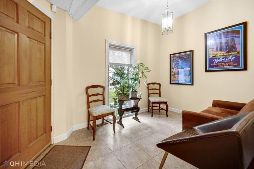 More Photos Of 2710 Franklin St, Michigan City Office Residential For Sale