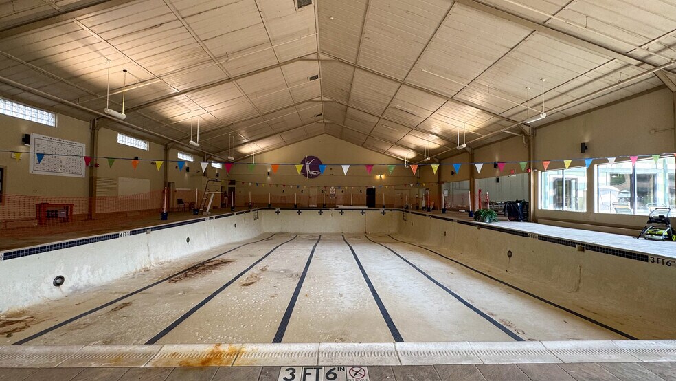 More Photos Of 5133 Darrow Rd, Hudson Health Club For Sale