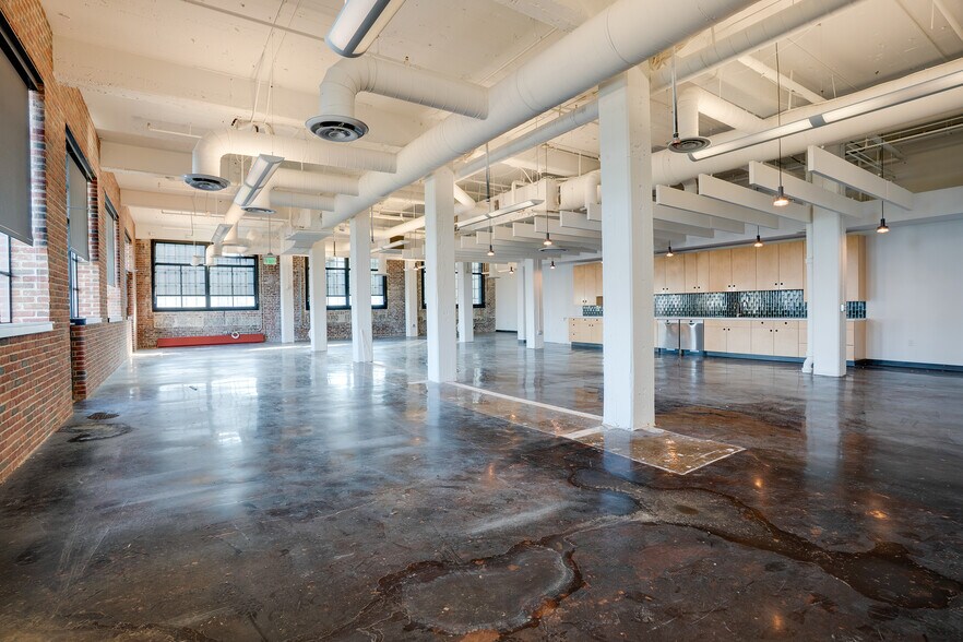 More Photos Of 209 10th Ave S, Nashville Office For Lease