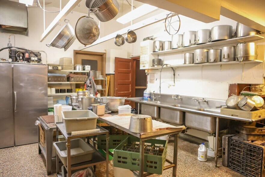 More Photos Of 616 Main St, Norway Restaurant For Sale