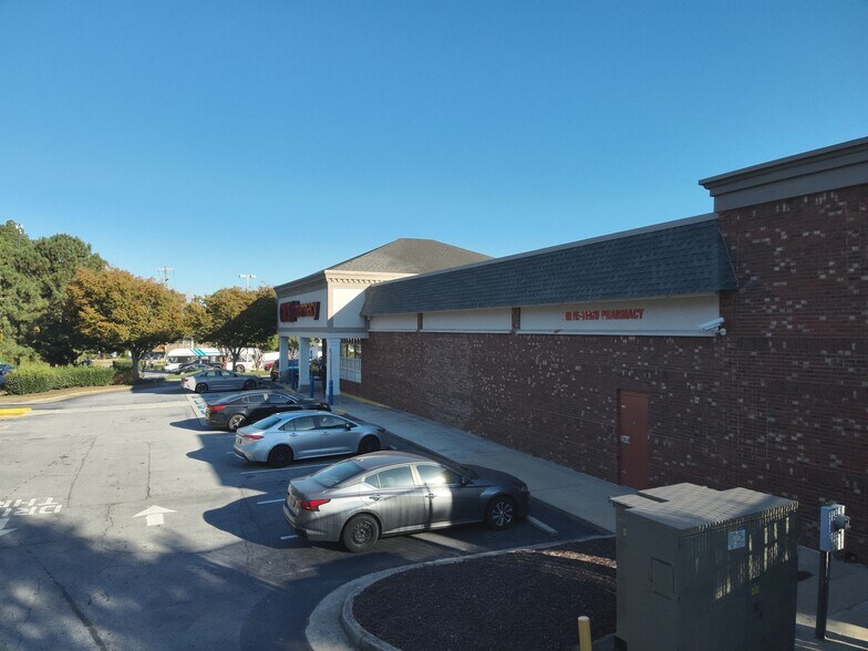 More Photos Of 7055 Old National Hwy, Riverdale Drugstore For Lease