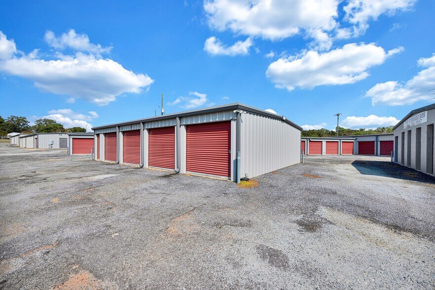 More Photos Of , Hartwell Specialty For Sale