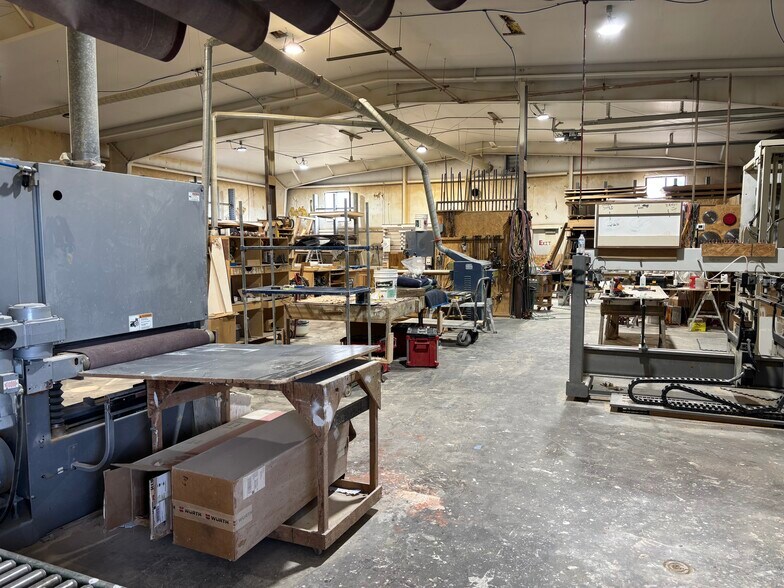 More Photos Of 3409 1st St S, Lamar Industrial For Sale