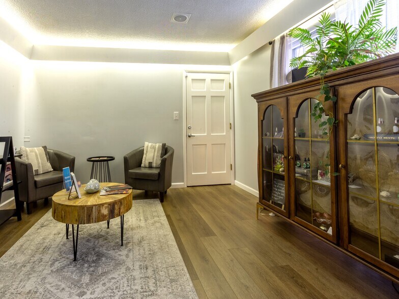 More Photos Of 5 Doctors Park, Asheville Medical For Lease