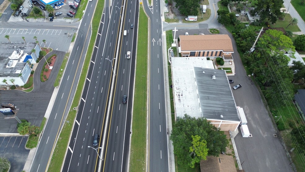 More Photos Of 6612 Arlington Expy, Jacksonville Schools For Lease