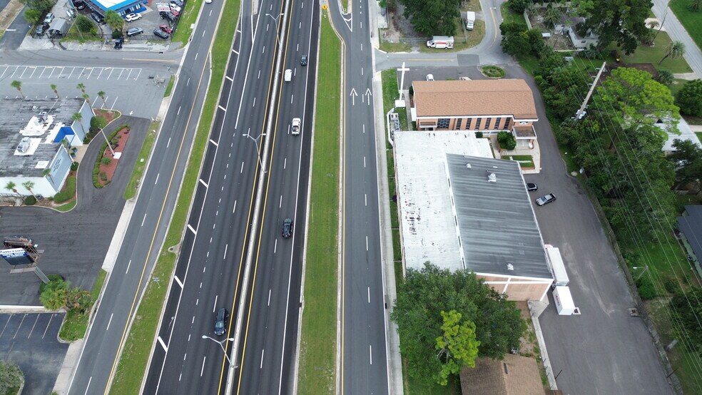 More Photos Of 6612 Arlington Expy, Jacksonville Schools For Lease