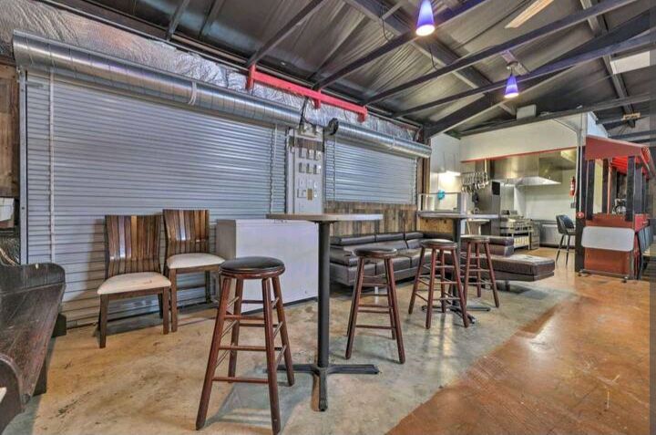 More Photos Of 6555 Navigation Blvd, Houston Warehouse For Lease