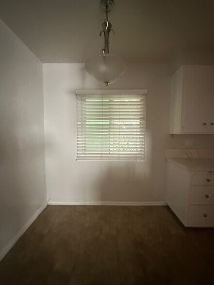 More Photos Of 212 E Tamarack Ave, Inglewood Apartments For Sale