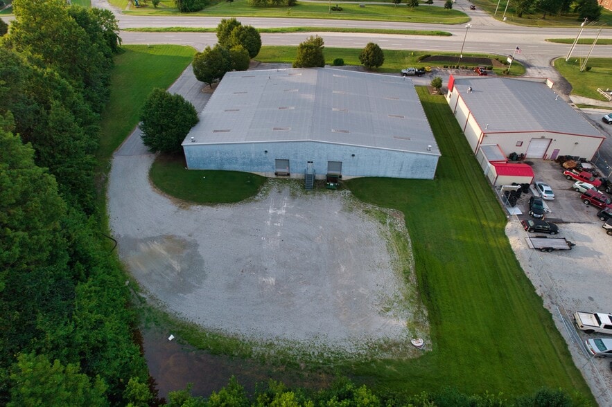 More Photos Of 3700 Fern Valley Rd, Hillview Manufacturing For Sale