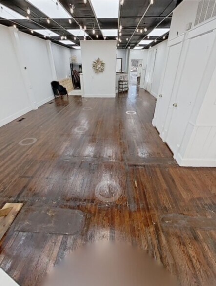 More Photos Of 200 E 14th St, Ada Loft Creative Space For Lease