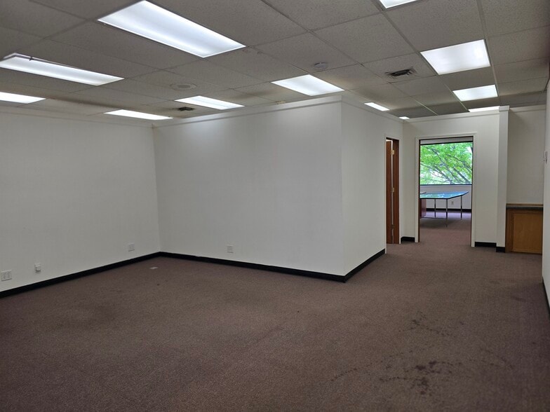 More Photos Of 8310 Airport Hwy, Holland Warehouse For Sale