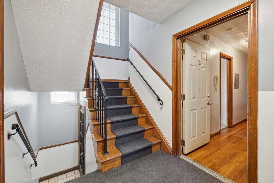 More Photos Of 2521 W McNichols Rd, Detroit Apartments For Sale