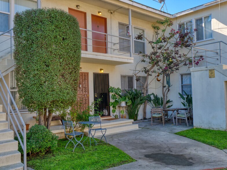 More Photos Of 4061 Wade St, Los Angeles Apartments For Sale