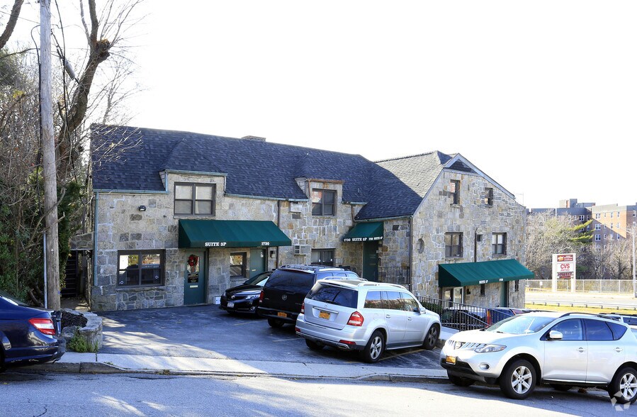 More Photos Of 1730 Central Park Ave, Yonkers Medical For Lease