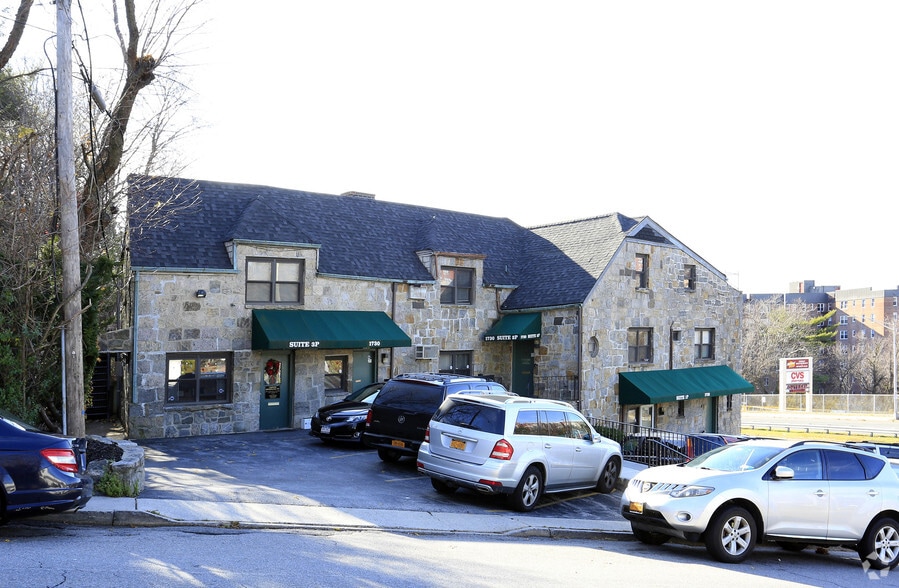 More Photos Of 1730 Central Park Ave, Yonkers Medical For Lease