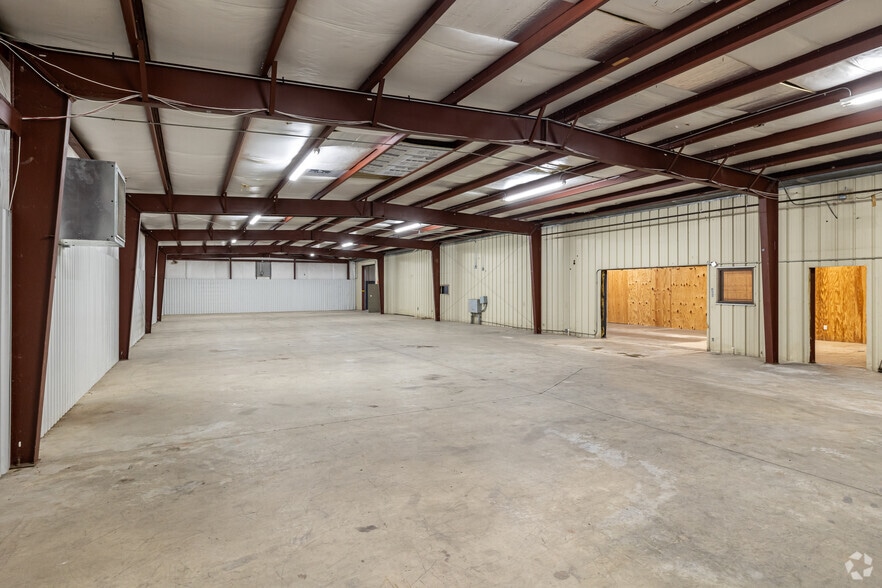More Photos Of 3904 Ayers Rd, Fort Smith Warehouse For Lease