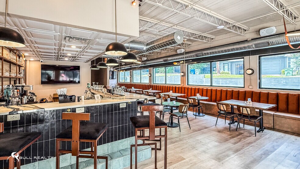 More Photos Of 845 Flat Shoals Rd, Atlanta Freestanding For Sale