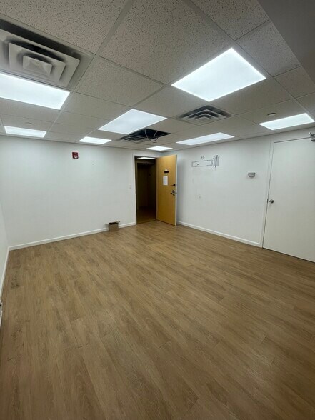 More Photos Of 115 Christopher Columbus Dr, Jersey City Medical For Lease