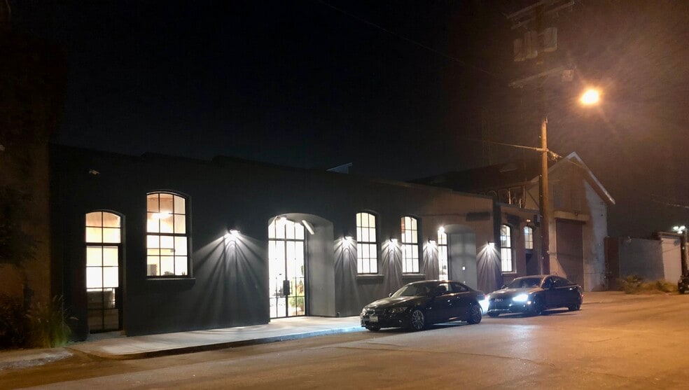 More Photos Of 2143 Bay St, Los Angeles Office For Lease