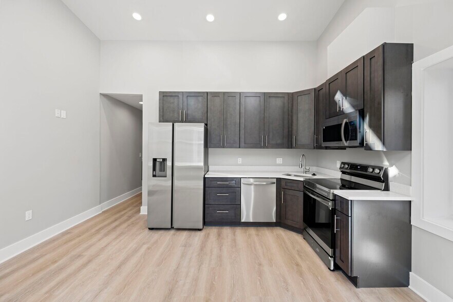 More Photos Of 4535 Avondale St, Bethesda Apartments For Sale