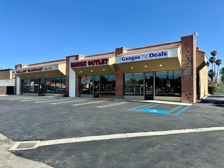 More Photos Of 41615-41627 E Florida Ave, Hemet Freestanding For Lease