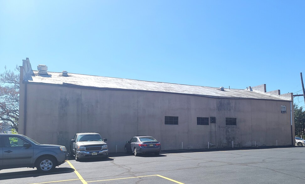 More Photos Of 301 Bergen St, Harrison Warehouse For Sale