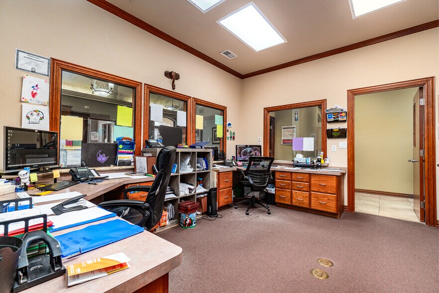 More Photos Of 22 Care Circle, Amarillo Medical For Lease