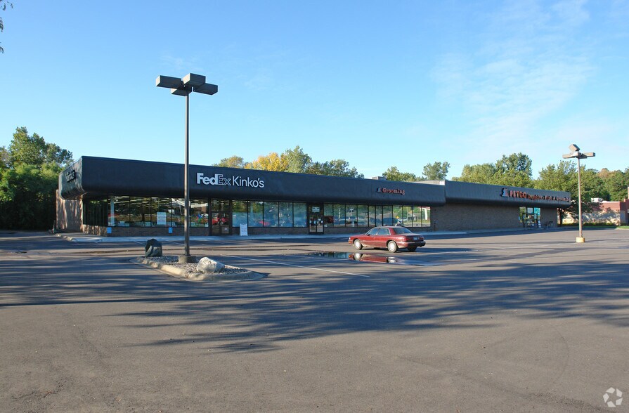 Primary Photo Of 13601-13691 Ridgedale Dr, Hopkins Freestanding For Lease