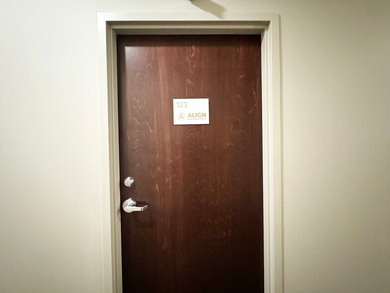More Photos Of 200 Cachet Woods Crt, Markham Office For Lease