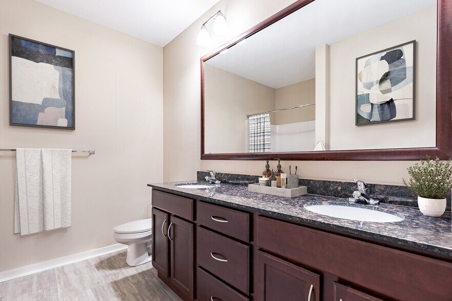 More Photos Of 10225 City Walk Dr, Woodbury Apartments For Sale