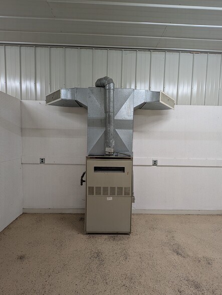 More Photos Of 9815 W US Highway 150, Edwards Industrial For Sale