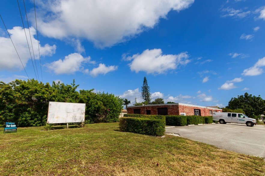 More Photos Of 1190-1191 Old Dixie Hwy, Delray Beach Warehouse For Lease
