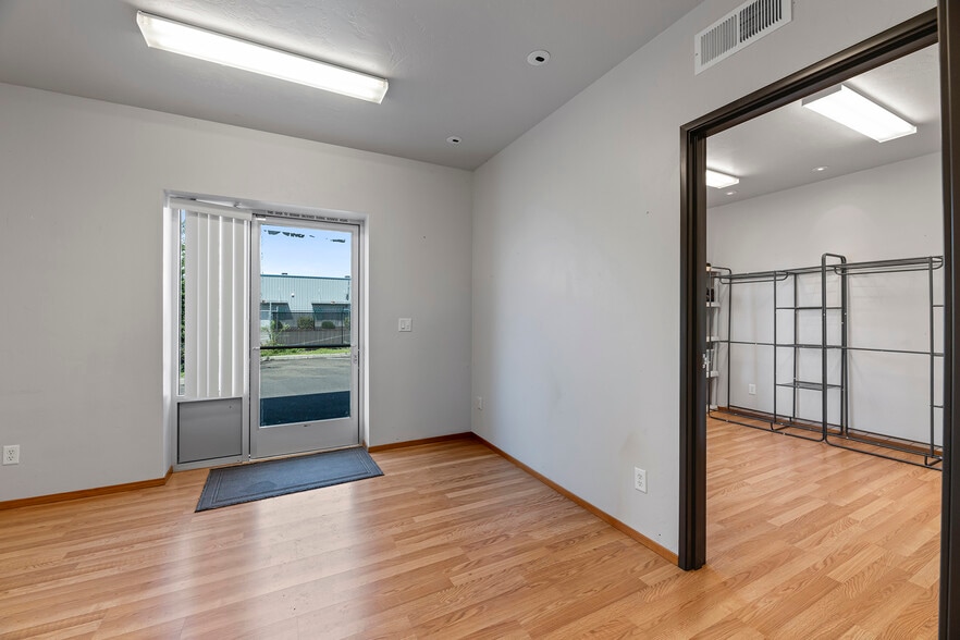 More Photos Of 658 Dutton rd, Eagle Point Service For Sale