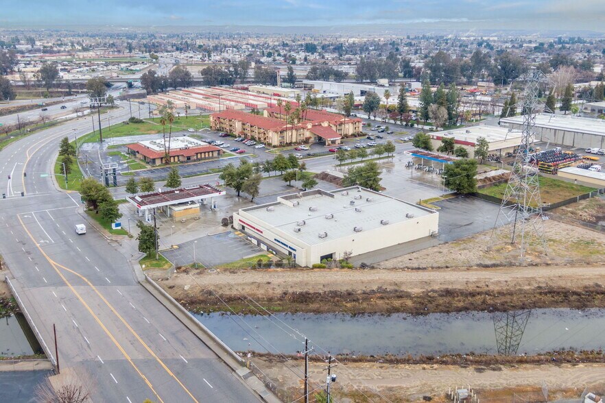 More Photos Of 4200 Buck Owens Blvd, Bakersfield Medical For Sale
