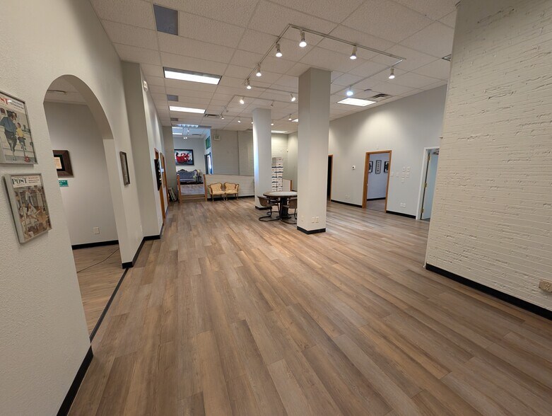 More Photos Of 7 E Cimarron St, Colorado Springs Office For Sale