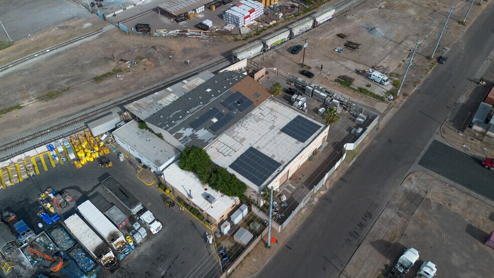 More Photos Of 1302 W Lincoln St, Phoenix Warehouse For Sale