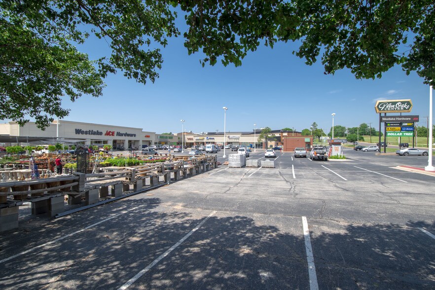 More Photos Of 7120-7140 NW 23rd St, Bethany Unknown For Lease