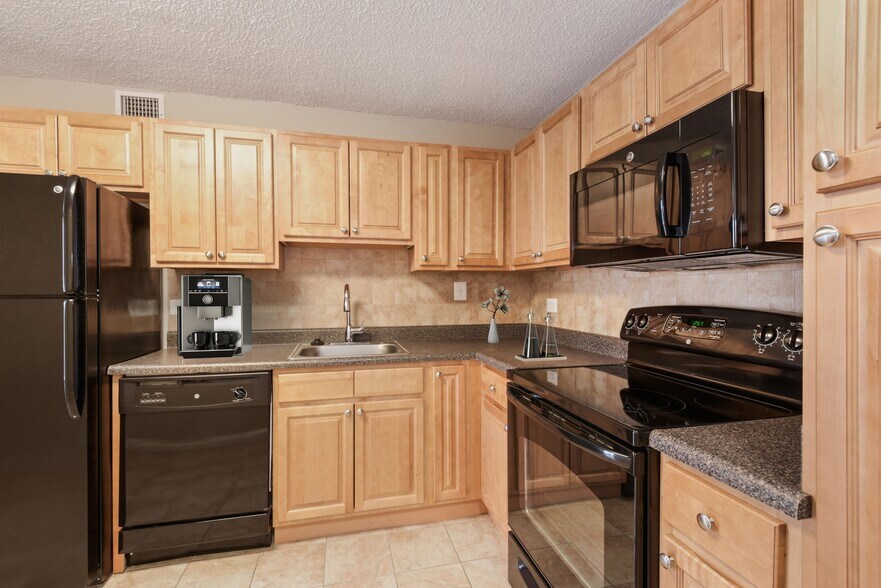 More Photos Of 1350 Beverly Rd, McLean Apartments For Lease