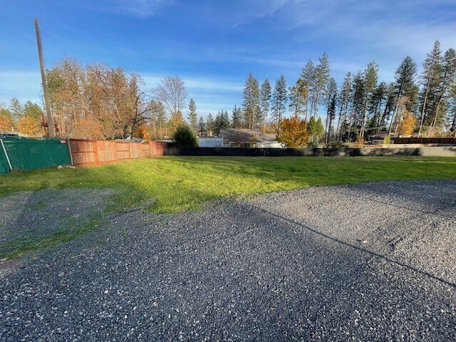 More Photos Of 1573 Bille Rd, Paradise Land For Sale