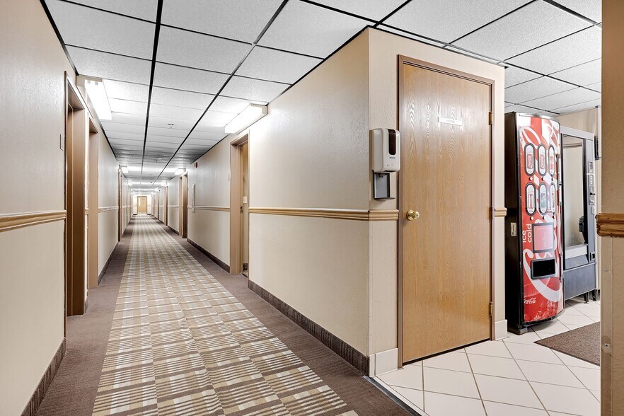 More Photos Of 5558 Lee Hwy, Atkins Hotel For Sale